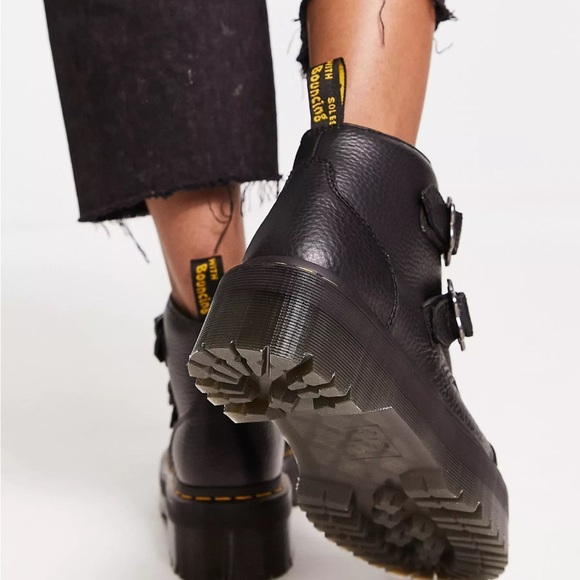 DR. Martens Devon Flower Quad Boots NWOB - Picture 2 of 16